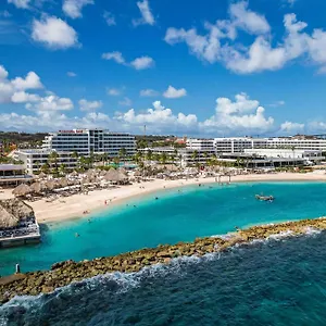 Mangrove Corendon Curacao Resort, Curio By Hilton منتجع